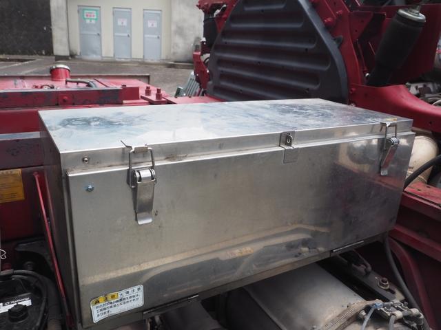 プロフィア 　ハイルーフ　２デフ　電磁式リターダ　Ｅ１３Ｃエンジン　造りボディ　デカ箱　ＤＲ１１－０３ＳＢ　深ダンプ　土砂禁　２３立米　電動コボレーン　ステンレス張り　自重計　Ｎ型Ｓ　積載６．９ｔ　ターボ４１０馬力（29枚目）