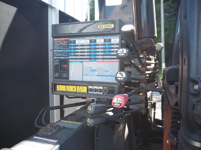 ファイター 　増トン　電磁式リターダ　ＴＭ－ＺＥ３６４ＨＲ　４段クレーン　フックイン　角足　差し違いアウトリガー　２．９３ｔ吊　ラジコン付　三方開　新品アルミブロック平ボディ　積載５．６ｔ　ターボ２７０馬力　ベッド（11枚目）