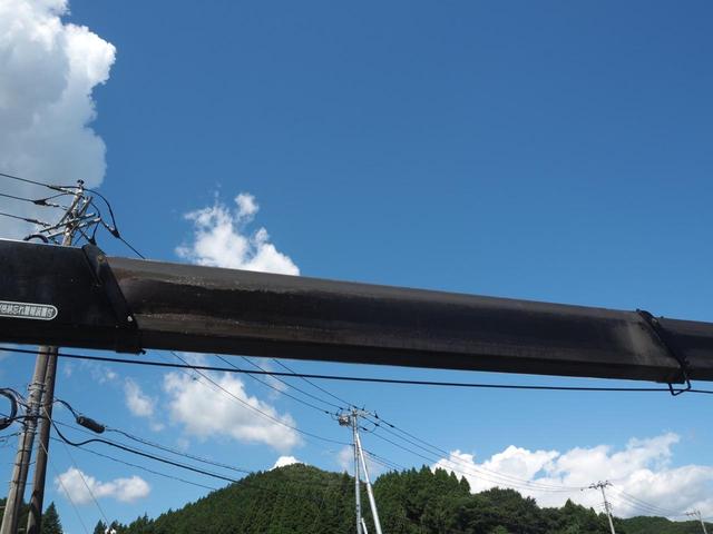 ファイター 　増トン　電磁式リターダ　ＴＭ－ＺＥ３６４ＨＲ　４段クレーン　フックイン　角足　差し違いアウトリガー　２．９３ｔ吊　ラジコン付　三方開　新品アルミブロック平ボディ　積載５．６ｔ　ターボ２７０馬力　ベッド（20枚目）