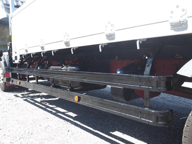 ファイター 　増トン　電磁式リターダ　ＴＭ－ＺＥ３６４ＨＲ　４段クレーン　フックイン　角足　差し違いアウトリガー　２．９３ｔ吊　ラジコン付　三方開　新品アルミブロック平ボディ　積載５．６ｔ　ターボ２７０馬力　ベッド（47枚目）