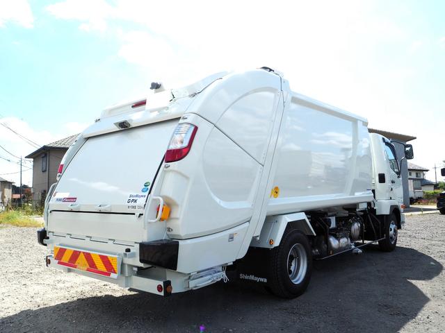 ファイター 　未使用　新明和　ＧＴ１０４－５７３４Ｐ　塵芥車／パッカー車　プレス式　ダンボール／ペーパー仕様　容積１０．２立米　連続スイッチ　汚水タンク　ターボ２２０馬力　積載１．２５ｔ　６速ＭＴ　バックモニター（5枚目）