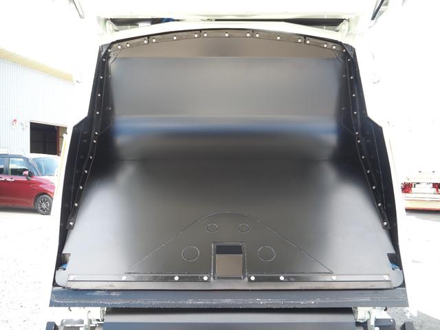 ファイター 　未使用　新明和　ＧＴ１０４－５７３４Ｐ　塵芥車／パッカー車　プレス式　ダンボール／ペーパー仕様　容積１０．２立米　連続スイッチ　汚水タンク　ターボ２２０馬力　積載１．２５ｔ　６速ＭＴ　バックモニター（21枚目）