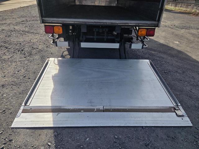 エルフトラック ディーラーにてエンジン載替済み ワイド超ロング アルミバン 日本フルハーフ コンビゲート(上蓋+跳ね上げパワーゲート) 昇降能力1000kg 庫内有線リモコン付 ラッシング2段 スムーサー(2ペダル)(13枚目)