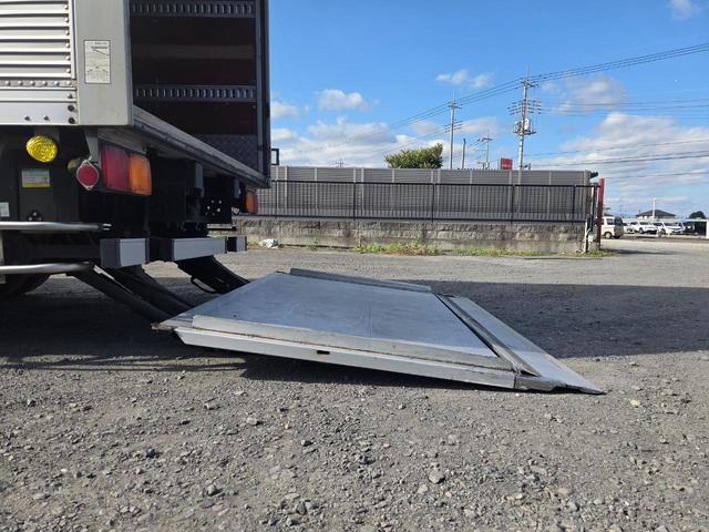 エルフトラック ディーラーにてエンジン載替済み ワイド超ロング アルミバン 日本フルハーフ コンビゲート(上蓋+跳ね上げパワーゲート) 昇降能力1000kg 庫内有線リモコン付 ラッシング2段 スムーサー(2ペダル)(14枚目)