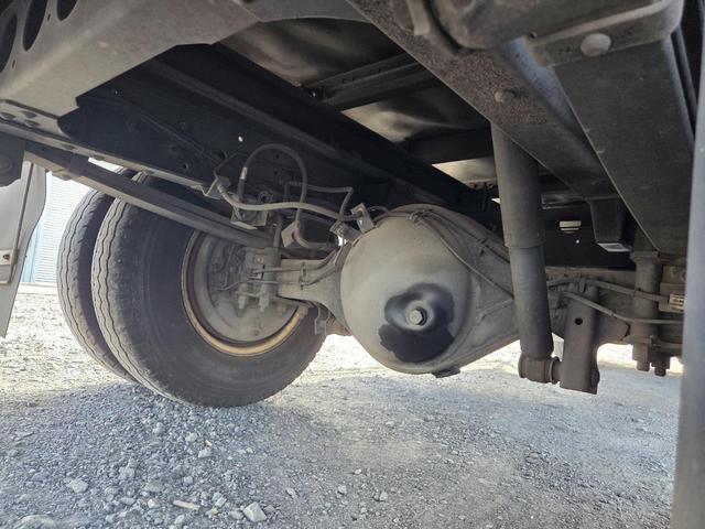 エルフトラック ディーラーにてエンジン載替済み ワイド超ロング アルミバン 日本フルハーフ コンビゲート(上蓋+跳ね上げパワーゲート) 昇降能力1000kg 庫内有線リモコン付 ラッシング2段 スムーサー(2ペダル)(40枚目)