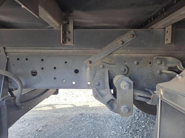 エルフトラック ディーラーにてエンジン載替済み ワイド超ロング アルミバン 日本フルハーフ コンビゲート(上蓋+跳ね上げパワーゲート) 昇降能力1000kg 庫内有線リモコン付 ラッシング2段 スムーサー(2ペダル)(41枚目)