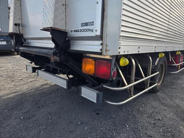 エルフトラック ディーラーにてエンジン載替済み ワイド超ロング アルミバン 日本フルハーフ コンビゲート(上蓋+跳ね上げパワーゲート) 昇降能力1000kg 庫内有線リモコン付 ラッシング2段 スムーサー(2ペダル)(42枚目)