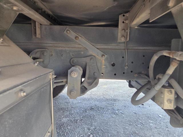 エルフトラック ディーラーにてエンジン載替済み ワイド超ロング アルミバン 日本フルハーフ コンビゲート(上蓋+跳ね上げパワーゲート) 昇降能力1000kg 庫内有線リモコン付 ラッシング2段 スムーサー(2ペダル)(45枚目)