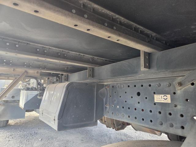 エルフトラック ディーラーにてエンジン載替済み ワイド超ロング アルミバン 日本フルハーフ コンビゲート(上蓋+跳ね上げパワーゲート) 昇降能力1000kg 庫内有線リモコン付 ラッシング2段 スムーサー(2ペダル)(50枚目)