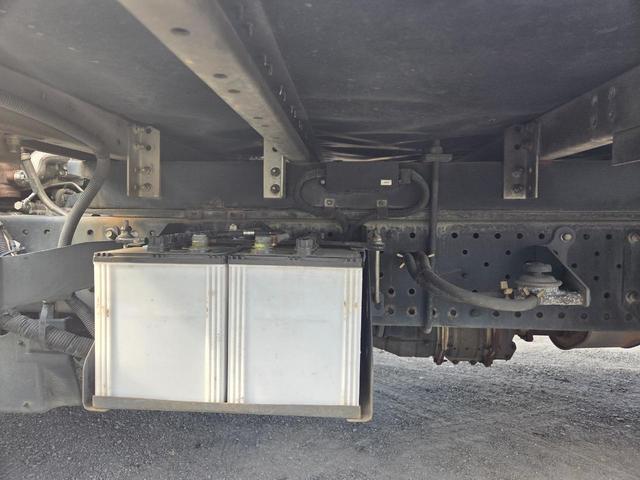 エルフトラック ディーラーにてエンジン載替済み ワイド超ロング アルミバン 日本フルハーフ コンビゲート(上蓋+跳ね上げパワーゲート) 昇降能力1000kg 庫内有線リモコン付 ラッシング2段 スムーサー(2ペダル)(51枚目)