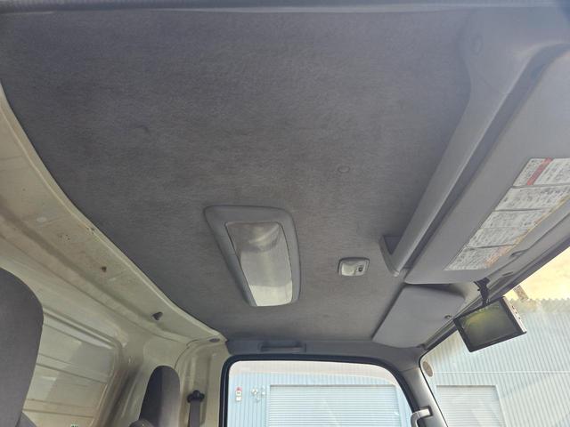 エルフトラック ディーラーにてエンジン載替済み ワイド超ロング アルミバン 日本フルハーフ コンビゲート(上蓋+跳ね上げパワーゲート) 昇降能力1000kg 庫内有線リモコン付 ラッシング2段 スムーサー(2ペダル)(68枚目)