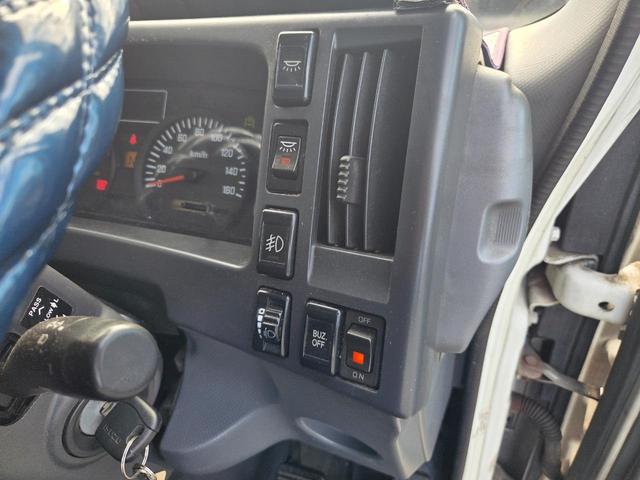 エルフトラック ディーラーにてエンジン載替済み ワイド超ロング アルミバン 日本フルハーフ コンビゲート(上蓋+跳ね上げパワーゲート) 昇降能力1000kg 庫内有線リモコン付 ラッシング2段 スムーサー(2ペダル)(77枚目)