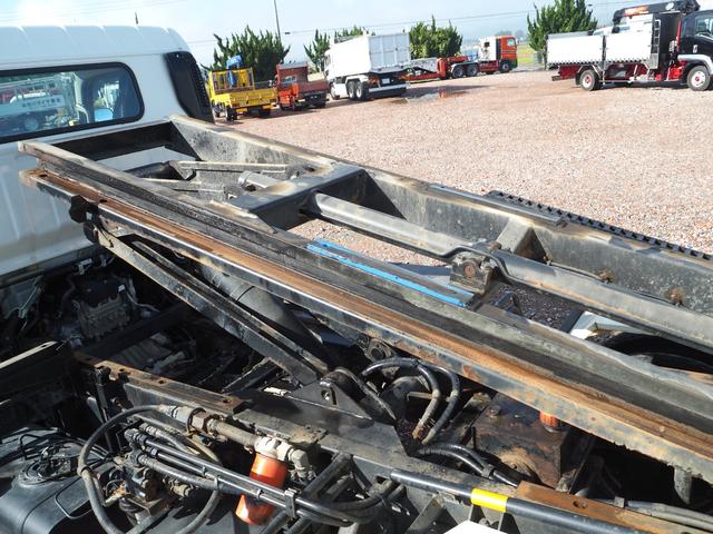 キャンター 　ワイド幅　新明和製　ＳＤ４－３０　ローダーダンプ／ダンプローダー　手動コボレーン　三方開　ターボ　積載３．５５ｔ　５速ＭＴ　坂道発進補助装置（10枚目）