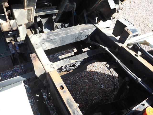 キャンター 　ワイド幅　新明和製　ＳＤ４－３０　ローダーダンプ／ダンプローダー　手動コボレーン　三方開　ターボ　積載３．５５ｔ　５速ＭＴ　坂道発進補助装置（46枚目）