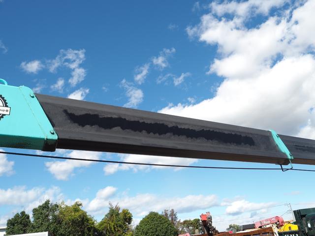 キャンター 　カスタムグレード　ワイド超ロング　タダノ製　ＴＭ－ＺＥ２９４ＨＲ　４段クレーン　フックイン　差し違いアウトリガー　２．９３ｔ吊　ラジコン　平ボディ　床鉄板張り　軽々ゲート　ターボ　積載３．４ｔ　ＨＩＤ（18枚目）