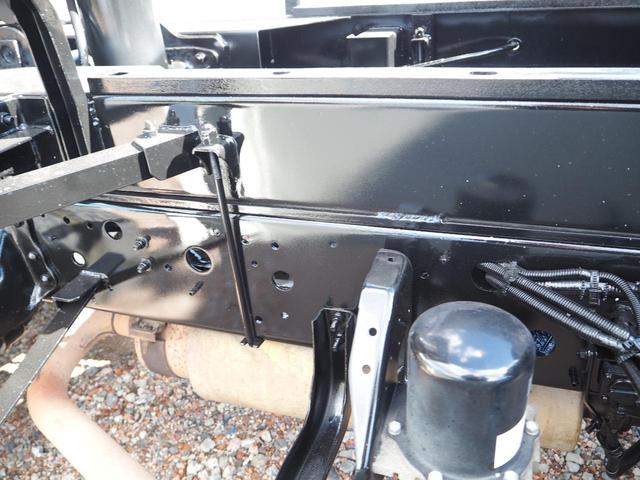 ヒノレンジャー 外装仕上げ済み 増トン 中型6t GVW11t未満 中型免許対応(8t限定を除く) 新明和 DR4-01S ダンプ 電動コボレーン ターボ225馬力 積載4.65t 6速MT ベッド付 ブレーキロック(25枚目)