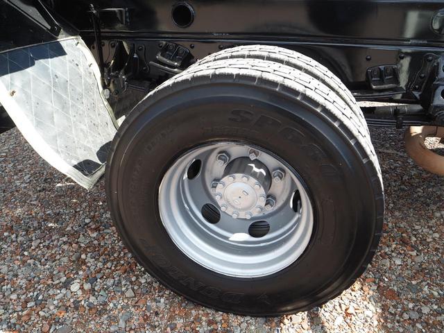 ヒノレンジャー 外装仕上げ済み 増トン 中型6t GVW11t未満 中型免許対応(8t限定を除く) 新明和 DR4-01S ダンプ 電動コボレーン ターボ225馬力 積載4.65t 6速MT ベッド付 ブレーキロック(33枚目)