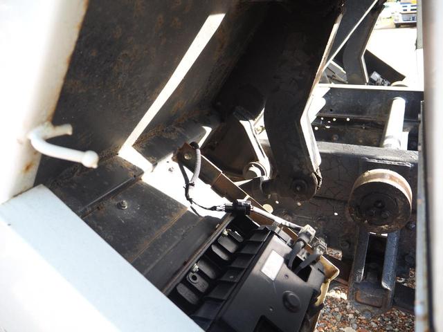 フォワード 造りボディ Lゲート/Fゲート 中型ダンプ 電動コボレーン リーフサス ターボ190馬力 積載3.05t 6速MT アイドリングストップ 坂道発進補助装置 ETC キセノンヘッドライト(35枚目)