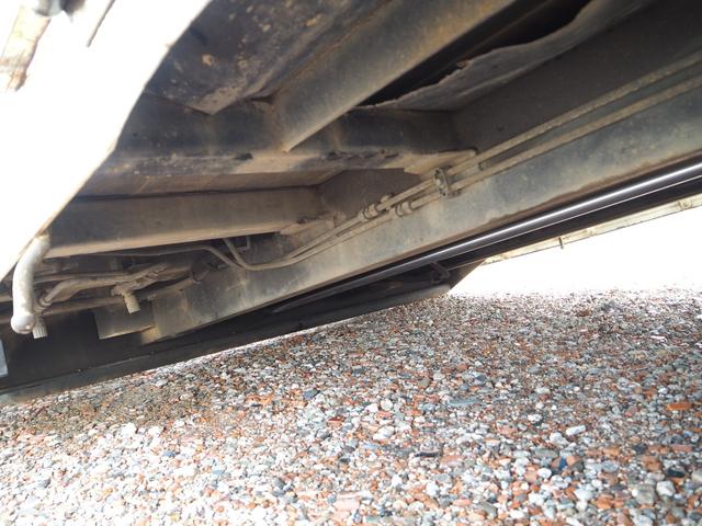 ファイター 増々トン 2デフ 20tベース ショートボディ ワイド幅 重機回送車 セーフティーローダー 花見台製 SF200MA スライドボディ ウインチ ラジコン付 ターボ270馬力 積載11.5t デフロック(27枚目)