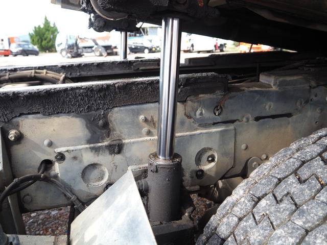 ファイター 増々トン 2デフ 20tベース ショートボディ ワイド幅 重機回送車 セーフティーローダー 花見台製 SF200MA スライドボディ ウインチ ラジコン付 ターボ270馬力 積載11.5t デフロック(42枚目)