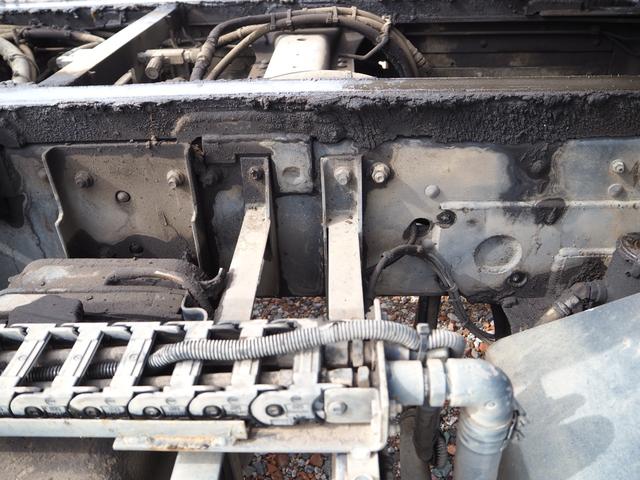 ファイター 増々トン 2デフ 20tベース ショートボディ ワイド幅 重機回送車 セーフティーローダー 花見台製 SF200MA スライドボディ ウインチ ラジコン付 ターボ270馬力 積載11.5t デフロック(45枚目)