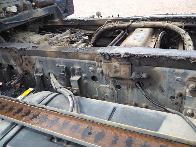 ファイター 増々トン 2デフ 20tベース ショートボディ ワイド幅 重機回送車 セーフティーローダー 花見台製 SF200MA スライドボディ ウインチ ラジコン付 ターボ270馬力 積載11.5t デフロック(46枚目)