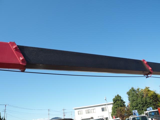 タイタントラック ワイド幅 セミロングボディ 古河ユニック URU294RKK 4段クレーン フックイン 差し違いアウトリガー 2.93t吊 ラジコン 上物同年 平ボディ 床鉄板張り ターボ160馬力 積載3.5t(18枚目)