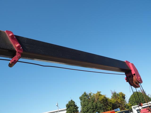 タイタントラック ワイド幅 セミロングボディ 古河ユニック URU294RKK 4段クレーン フックイン 差し違いアウトリガー 2.93t吊 ラジコン 上物同年 平ボディ 床鉄板張り ターボ160馬力 積載3.5t(20枚目)