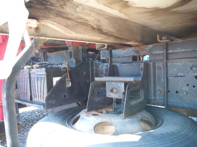 タイタントラック ワイド幅 セミロングボディ 古河ユニック URU294RKK 4段クレーン フックイン 差し違いアウトリガー 2.93t吊 ラジコン 上物同年 平ボディ 床鉄板張り ターボ160馬力 積載3.5t(51枚目)