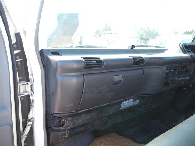 タイタントラック ワイド幅 セミロングボディ 古河ユニック URU294RKK 4段クレーン フックイン 差し違いアウトリガー 2.93t吊 ラジコン 上物同年 平ボディ 床鉄板張り ターボ160馬力 積載3.5t(59枚目)