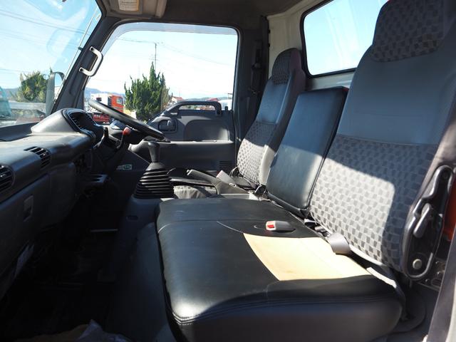 タイタントラック ワイド幅 セミロングボディ 古河ユニック URU294RKK 4段クレーン フックイン 差し違いアウトリガー 2.93t吊 ラジコン 上物同年 平ボディ 床鉄板張り ターボ160馬力 積載3.5t(61枚目)