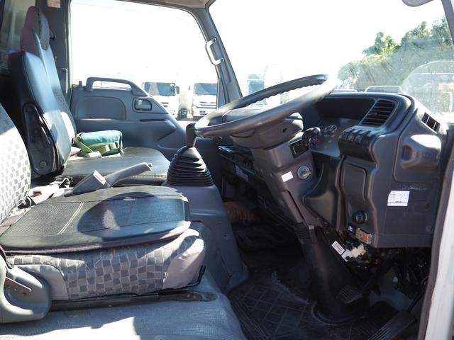 タイタントラック ワイド幅 セミロングボディ 古河ユニック URU294RKK 4段クレーン フックイン 差し違いアウトリガー 2.93t吊 ラジコン 上物同年 平ボディ 床鉄板張り ターボ160馬力 積載3.5t(63枚目)