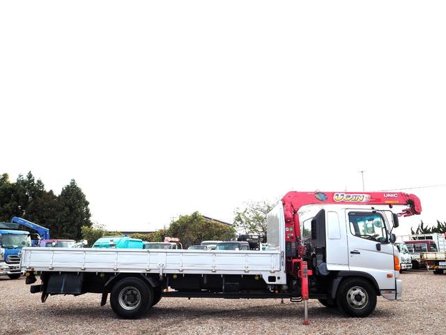 ヒノレンジャー 　標準幅　古河ユニック　ＵＲＵ３４４ＲＫＫ　４段クレーン　フックイン　２．９３ｔ吊　ラジコン付　上物同年　平ボディ　三方開　内フック（丸環）　軽々ゲート　ターボ２１０馬力　ベッド付　積載２．６ｔ　ＨＩＤ（7枚目）