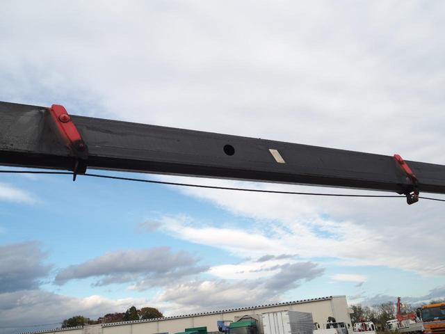 ヒノレンジャー 　標準幅　古河ユニック　ＵＲＵ３４４ＲＫＫ　４段クレーン　フックイン　２．９３ｔ吊　ラジコン付　上物同年　平ボディ　三方開　内フック（丸環）　軽々ゲート　ターボ２１０馬力　ベッド付　積載２．６ｔ　ＨＩＤ（20枚目）