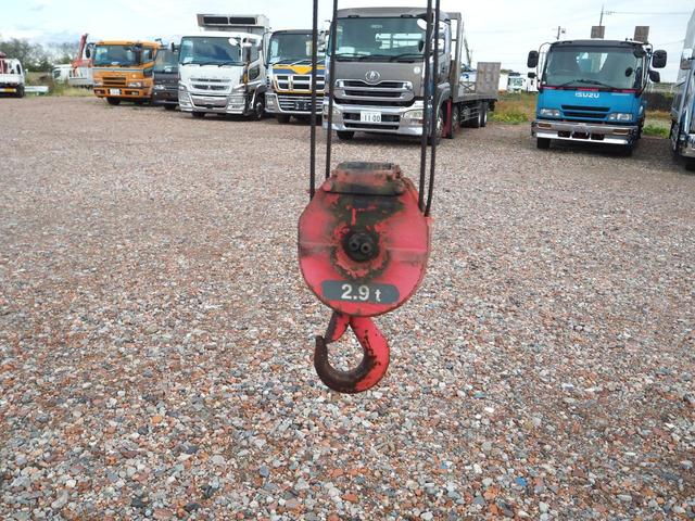 ヒノレンジャー 　標準幅　古河ユニック　ＵＲＵ３４４ＲＫＫ　４段クレーン　フックイン　２．９３ｔ吊　ラジコン付　上物同年　平ボディ　三方開　内フック（丸環）　軽々ゲート　ターボ２１０馬力　ベッド付　積載２．６ｔ　ＨＩＤ（22枚目）