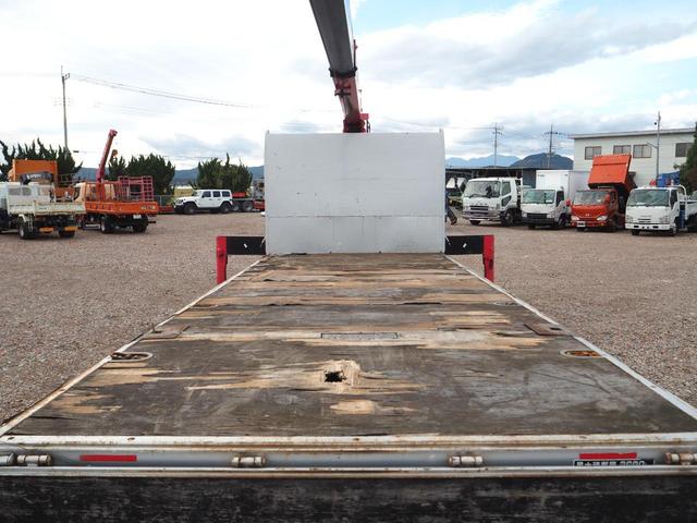 ヒノレンジャー 　標準幅　古河ユニック　ＵＲＵ３４４ＲＫＫ　４段クレーン　フックイン　２．９３ｔ吊　ラジコン付　上物同年　平ボディ　三方開　内フック（丸環）　軽々ゲート　ターボ２１０馬力　ベッド付　積載２．６ｔ　ＨＩＤ（24枚目）