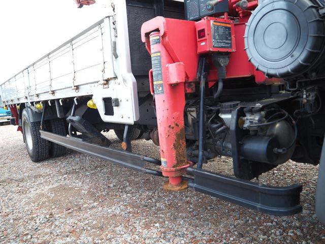 ヒノレンジャー 　標準幅　古河ユニック　ＵＲＵ３４４ＲＫＫ　４段クレーン　フックイン　２．９３ｔ吊　ラジコン付　上物同年　平ボディ　三方開　内フック（丸環）　軽々ゲート　ターボ２１０馬力　ベッド付　積載２．６ｔ　ＨＩＤ（39枚目）