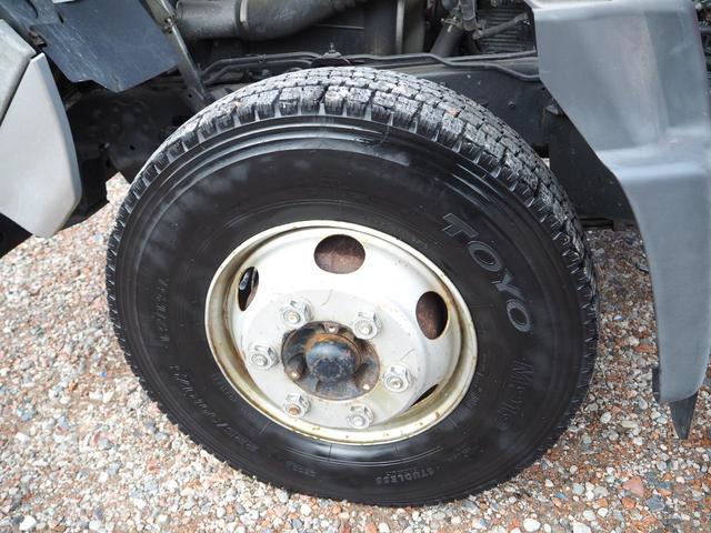 ヒノレンジャー 　標準幅　古河ユニック　ＵＲＵ３４４ＲＫＫ　４段クレーン　フックイン　２．９３ｔ吊　ラジコン付　上物同年　平ボディ　三方開　内フック（丸環）　軽々ゲート　ターボ２１０馬力　ベッド付　積載２．６ｔ　ＨＩＤ（57枚目）