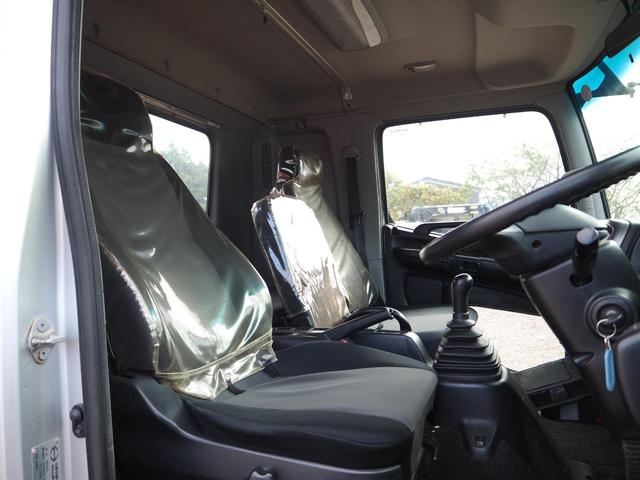 ヒノレンジャー 　標準幅　古河ユニック　ＵＲＵ３４４ＲＫＫ　４段クレーン　フックイン　２．９３ｔ吊　ラジコン付　上物同年　平ボディ　三方開　内フック（丸環）　軽々ゲート　ターボ２１０馬力　ベッド付　積載２．６ｔ　ＨＩＤ（64枚目）