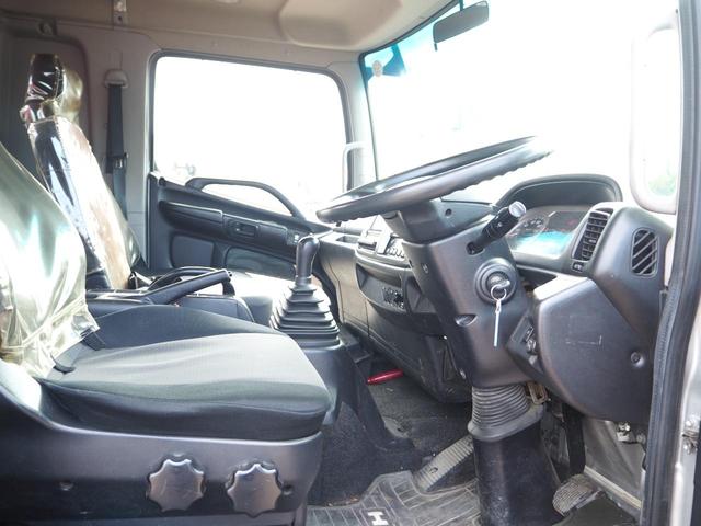 ヒノレンジャー 　標準幅　古河ユニック　ＵＲＵ３４４ＲＫＫ　４段クレーン　フックイン　２．９３ｔ吊　ラジコン付　上物同年　平ボディ　三方開　内フック（丸環）　軽々ゲート　ターボ２１０馬力　ベッド付　積載２．６ｔ　ＨＩＤ（65枚目）