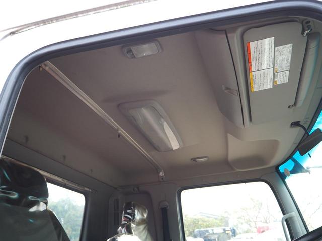 ヒノレンジャー 　標準幅　古河ユニック　ＵＲＵ３４４ＲＫＫ　４段クレーン　フックイン　２．９３ｔ吊　ラジコン付　上物同年　平ボディ　三方開　内フック（丸環）　軽々ゲート　ターボ２１０馬力　ベッド付　積載２．６ｔ　ＨＩＤ（66枚目）