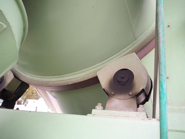 プロフィア 2デフ カヤバ MR4450 コンクリートミキサー車/生コン車 M44 ドラム容量8.7立米 混合容量4.4立米 電動スランプガード/ホッパーカバー 補助シュート ターボ 積載9.95t 7速MT(31枚目)