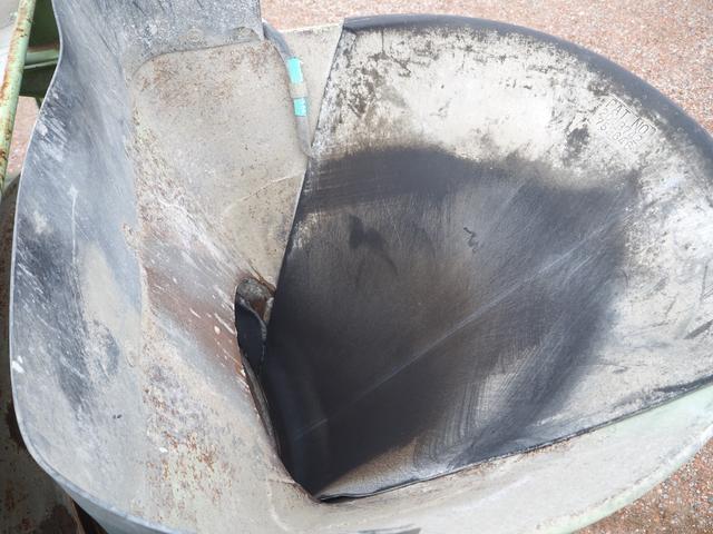 プロフィア 2デフ カヤバ MR4450 コンクリートミキサー車/生コン車 M44 ドラム容量8.7立米 混合容量4.4立米 電動スランプガード/ホッパーカバー 補助シュート ターボ 積載9.95t 7速MT(49枚目)