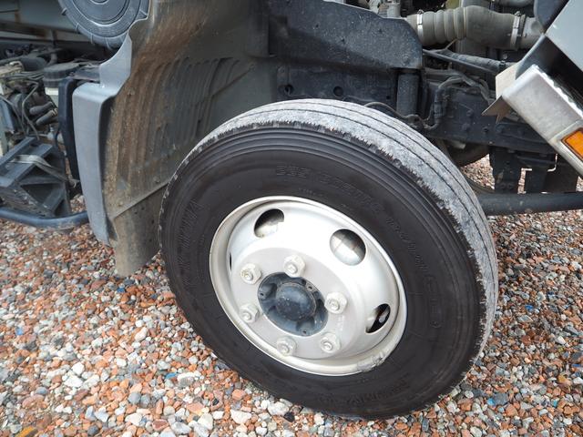 ヒノレンジャー カヤバ MR1640 コンクリートミキサー車/生コン車 M16 ドラム容量3.2.立米 混合容量1.6立米 ターボ210馬力 積載3.78t 6速MT ブレーキロック 坂道発進補助装置 HID(7枚目)