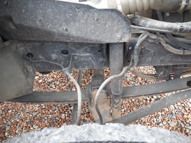 ヒノレンジャー カヤバ MR1640 コンクリートミキサー車/生コン車 M16 ドラム容量3.2.立米 混合容量1.6立米 ターボ210馬力 積載3.78t 6速MT ブレーキロック 坂道発進補助装置 HID(9枚目)