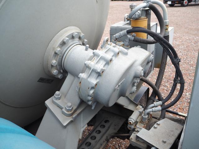 ヒノレンジャー カヤバ MR1640 コンクリートミキサー車/生コン車 M16 ドラム容量3.2.立米 混合容量1.6立米 ターボ210馬力 積載3.78t 6速MT ブレーキロック 坂道発進補助装置 HID(12枚目)