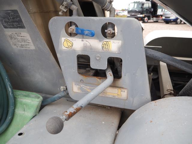 ヒノレンジャー カヤバ MR1640 コンクリートミキサー車/生コン車 M16 ドラム容量3.2.立米 混合容量1.6立米 ターボ210馬力 積載3.78t 6速MT ブレーキロック 坂道発進補助装置 HID(19枚目)