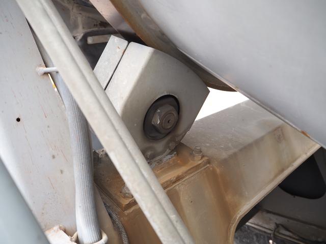 ヒノレンジャー カヤバ MR1640 コンクリートミキサー車/生コン車 M16 ドラム容量3.2.立米 混合容量1.6立米 ターボ210馬力 積載3.78t 6速MT ブレーキロック 坂道発進補助装置 HID(20枚目)