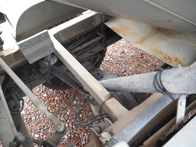 ヒノレンジャー カヤバ MR1640 コンクリートミキサー車/生コン車 M16 ドラム容量3.2.立米 混合容量1.6立米 ターボ210馬力 積載3.78t 6速MT ブレーキロック 坂道発進補助装置 HID(21枚目)