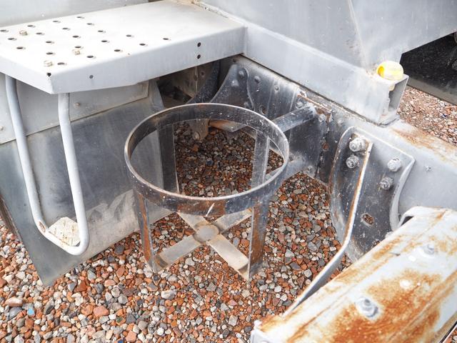 ヒノレンジャー カヤバ MR1640 コンクリートミキサー車/生コン車 M16 ドラム容量3.2.立米 混合容量1.6立米 ターボ210馬力 積載3.78t 6速MT ブレーキロック 坂道発進補助装置 HID(29枚目)